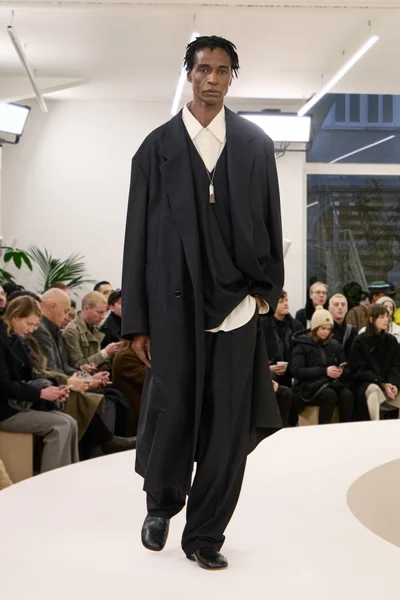 Look 19